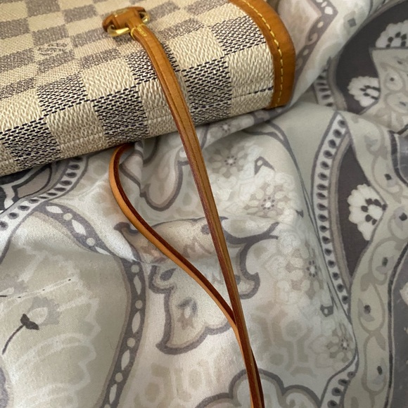 SOLD - Picture 4 of 16